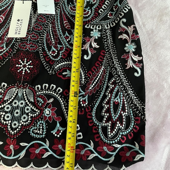 Mini Skirt - Picture 4 of 5